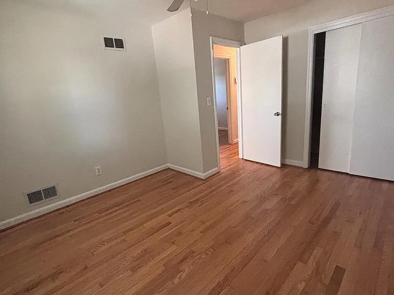 1813 S Stafford St — Photo 8