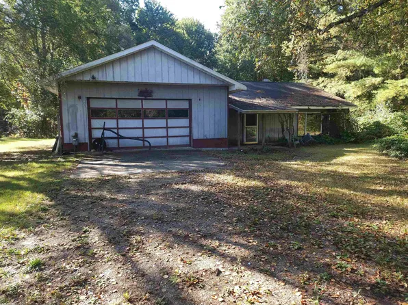 5167 Howard Rd, Smiths Creek, MI 48074