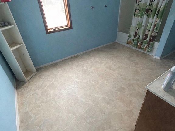 2nd image of 975 S Malang Rd