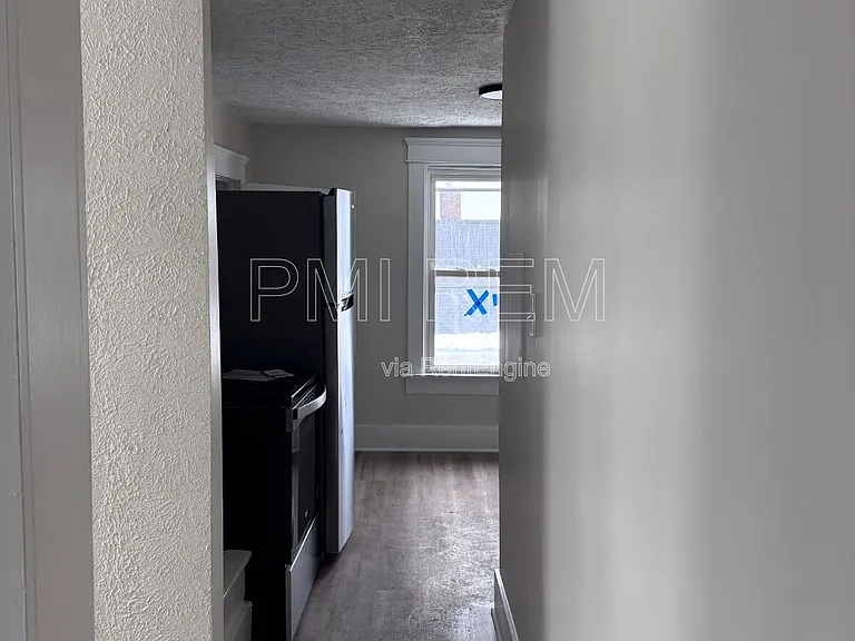 472 Sumner St #3 — Photo 11