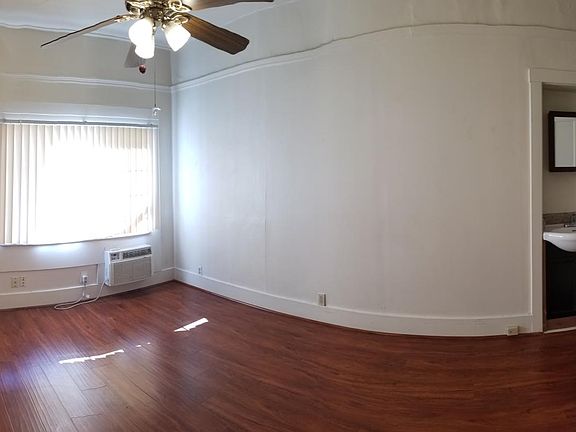 3rd image of 714 25th St APT 3