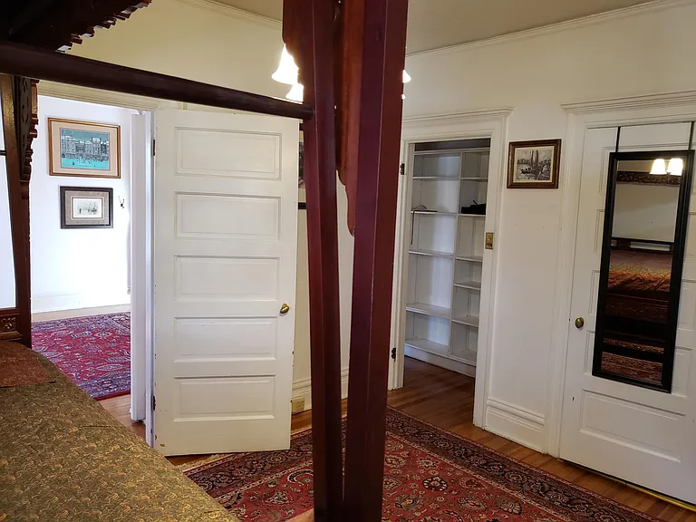 1301 N Franklin St — Photo 6