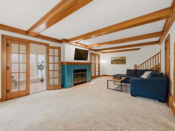 5th image of 627 N Pershing St