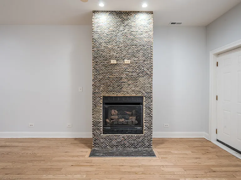 5408 S Michigan Ave #2S — Photo 4