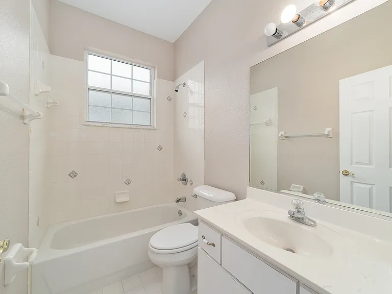 10061 SW 74th Ter — Photo 8