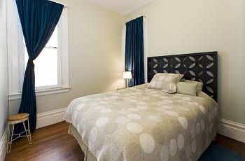 5th image of 744 Union St APT 1