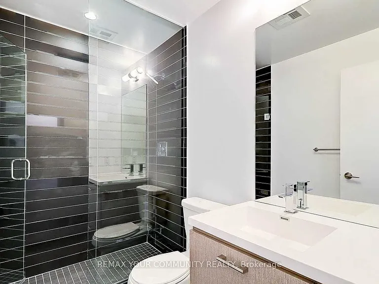 87 Peter St #4202 — Photo 9
