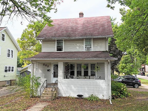 2nd image of 202 S Orchard St
