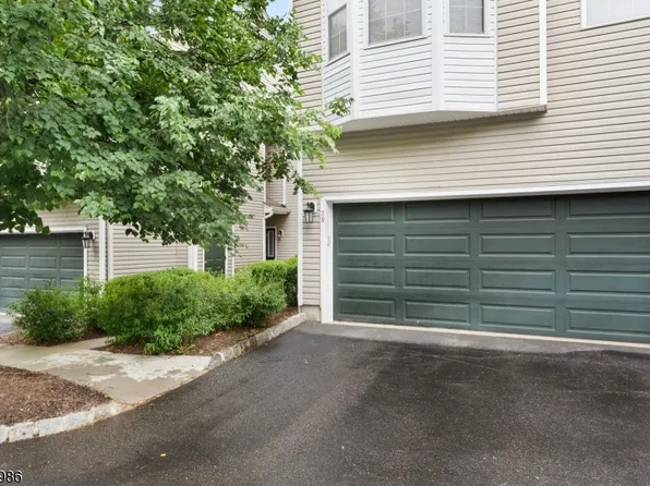 29 Heatherwood Lane, Bedminster Twp., NJ 07921