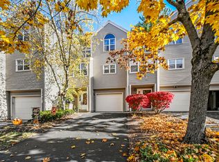 23 Thayer Pond Dr #6, Oxford, MA 01540