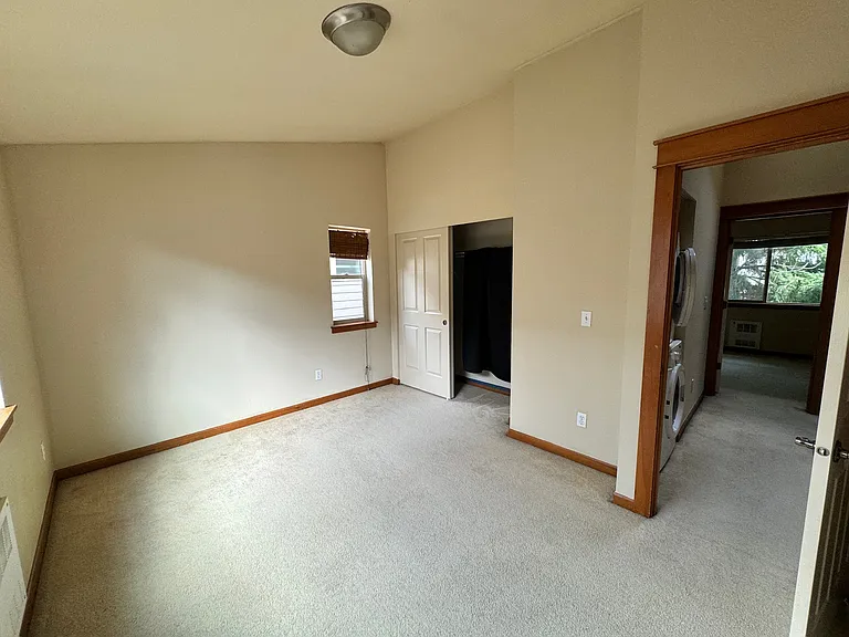 4314B 8th Ave NE #B — Photo 17