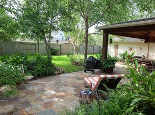 114 Eagle Lakes Dr, Friendswood, TX 77546