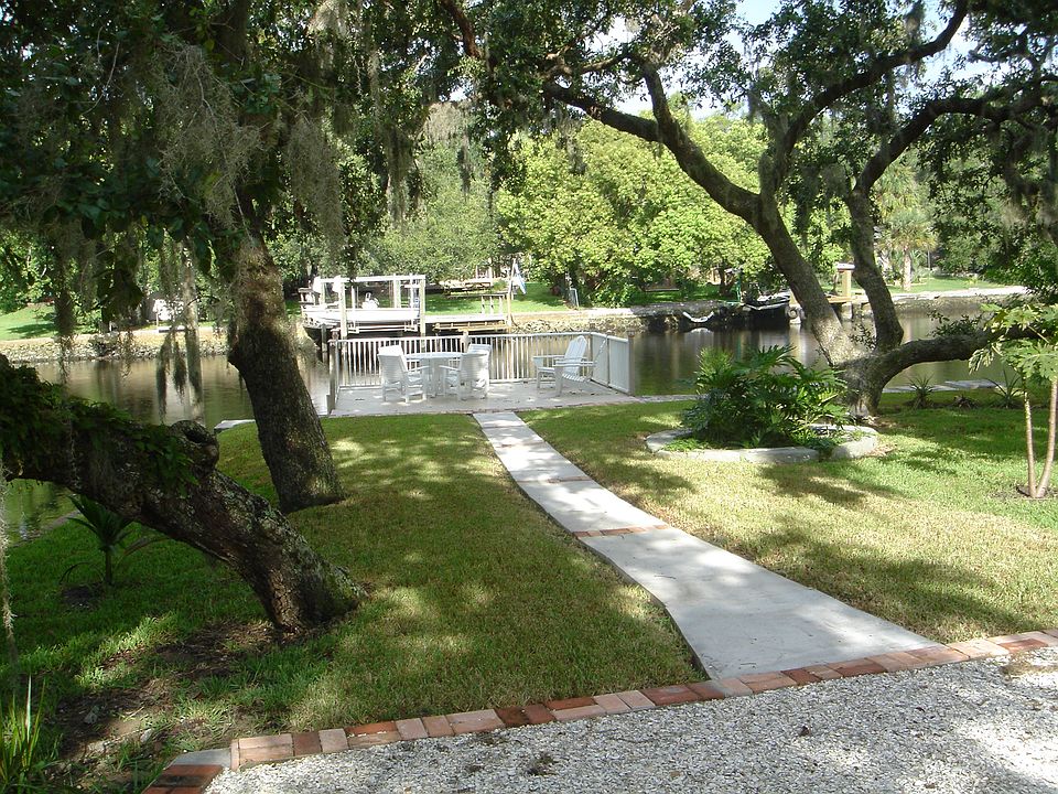 2nd image of 7042 Grand Blvd