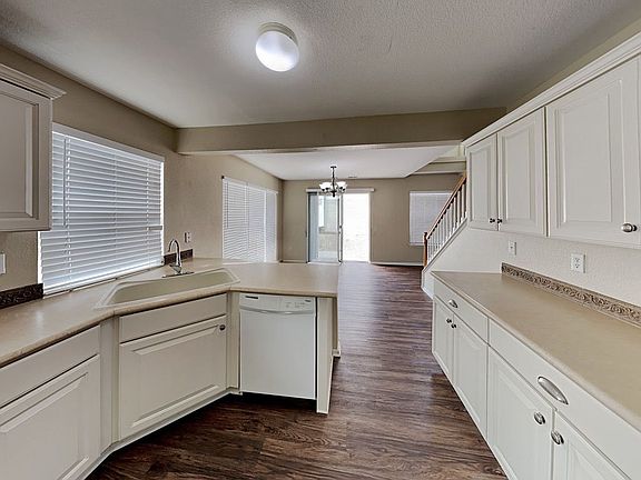 4th image of 5545 N Cathay Ct