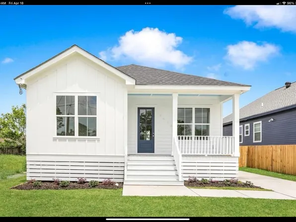 5555 Saint Ferdinand Dr, New Orleans, LA 70126