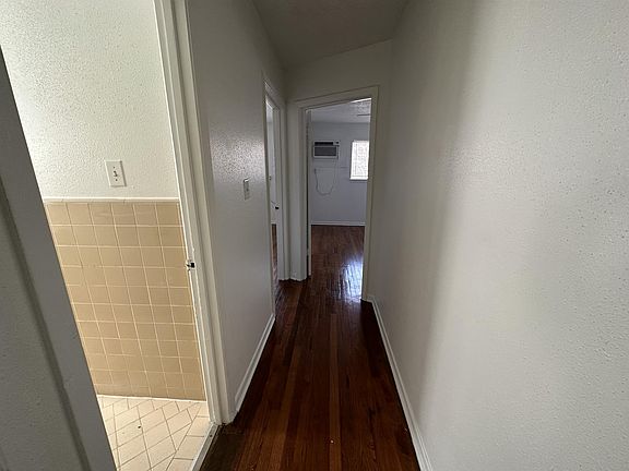 5th image of 4921 Crawford St #11