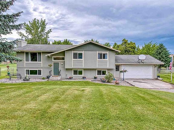 3rd image of 97404 E Caballo Pl