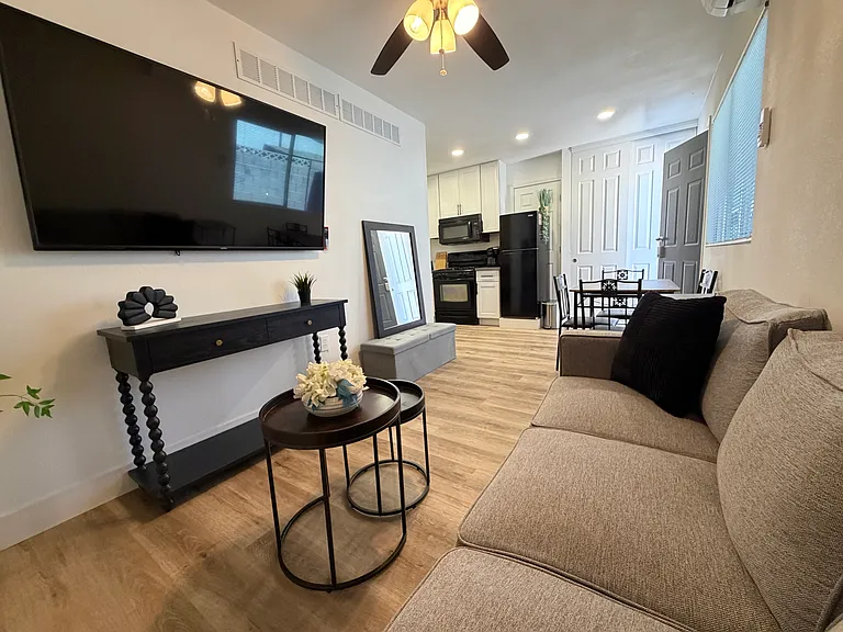 5359 Chattanooga Ave — Photo 2