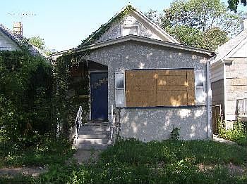 2nd image of 6559 N Seeley Ave