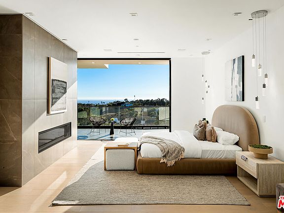 5th image of 5931 Kanan Dume Rd