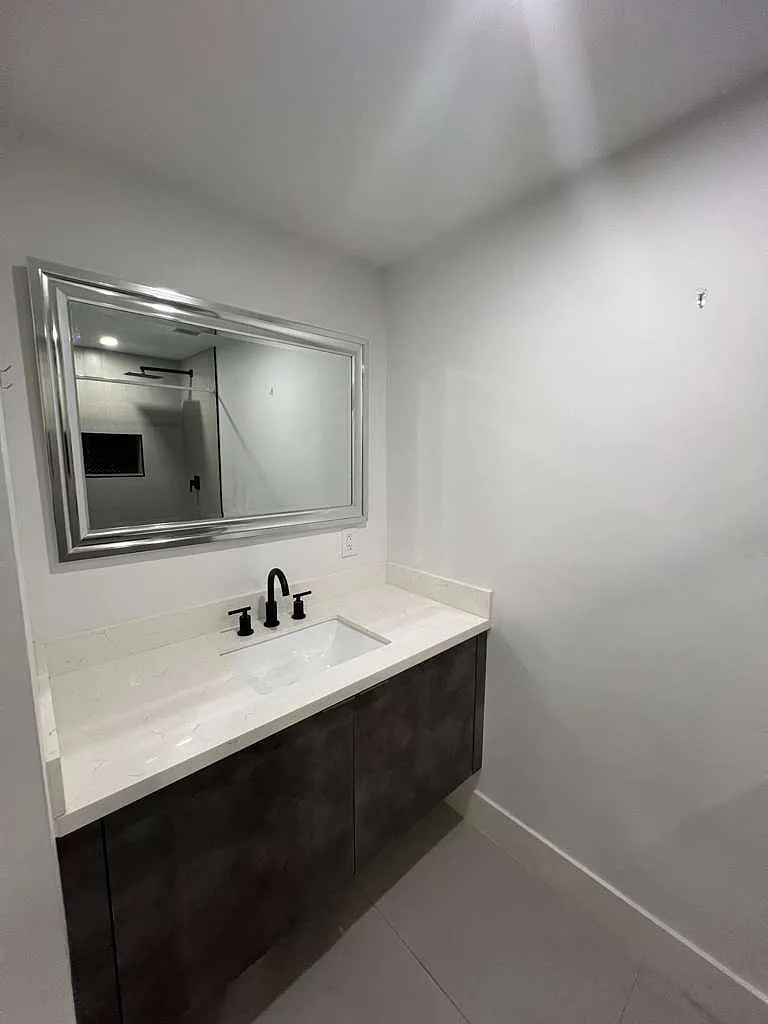 Building Photo - 130 W 56th St #0