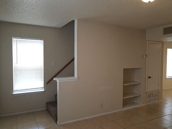 4th image of 330 W Byrd Blvd #3