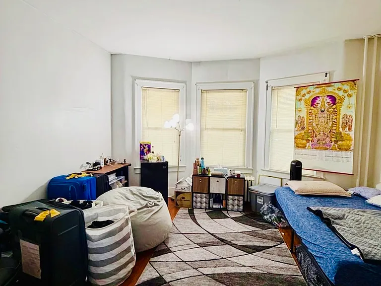 1064 Washington Ave #1 — Photo 3