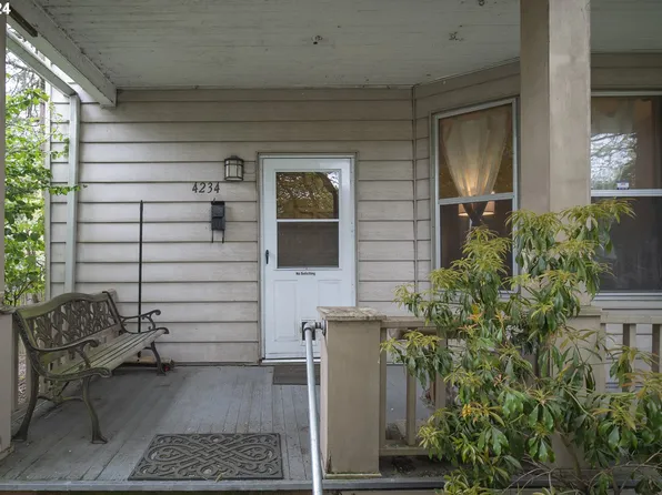 4234 SE Yamhill St, Portland, OR 97215