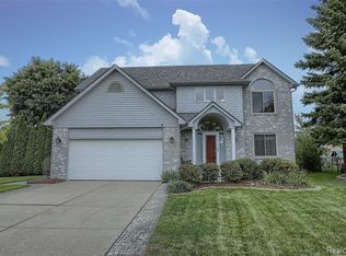 53097 Hillsboro Dr, Chesterfield, MI 48051