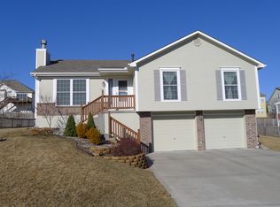 8014 N Kensington Ave, Kansas City, MO 64119