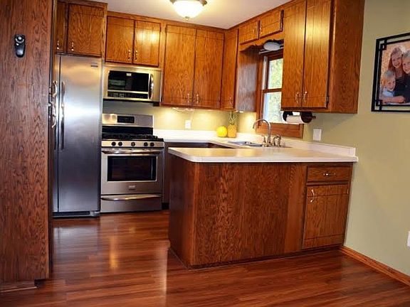 3rd image of 4230 Greenway Cir NE