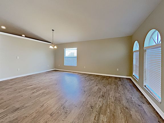 4th image of 2401 Roanoke Springs Dr