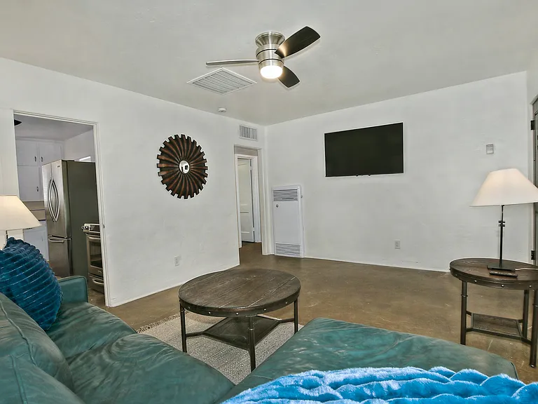 W Earll Dr — Photo 8