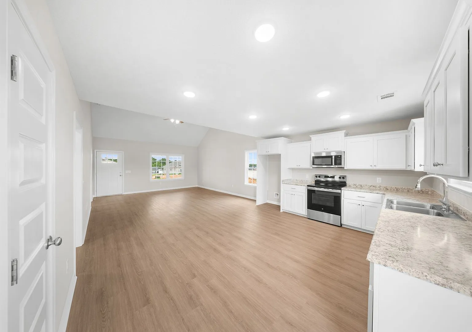 507 Nickies Way — Photo 3