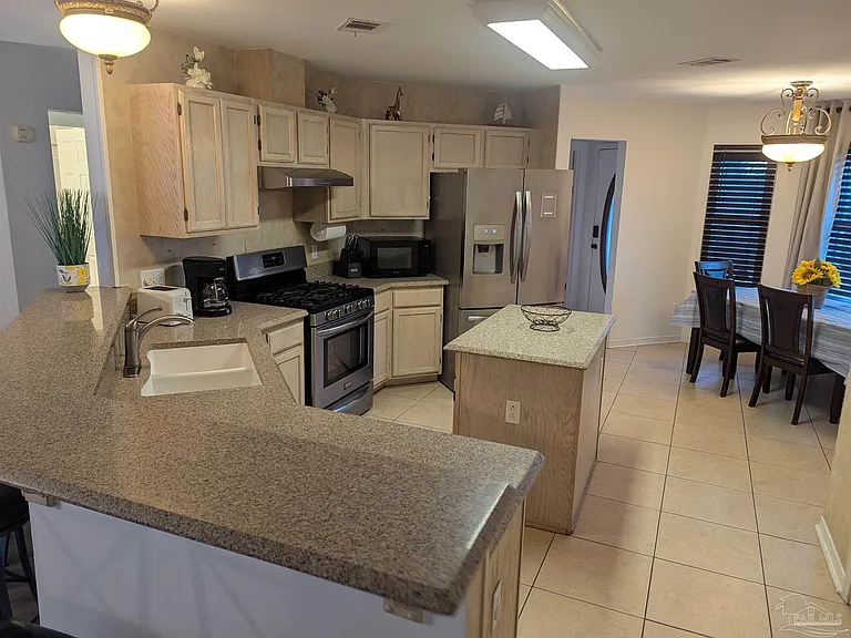 4009 Shorewood Dr — Photo 6