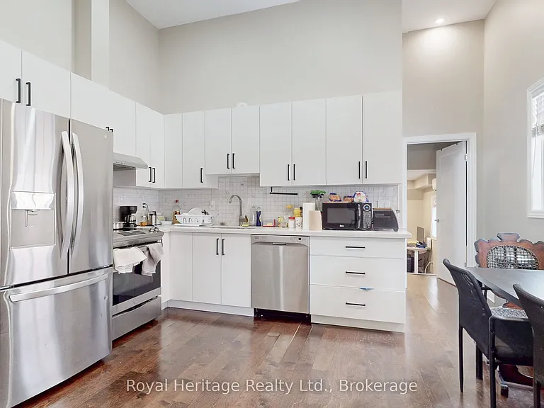 100 Cromwell Ave #1 — Photo 2