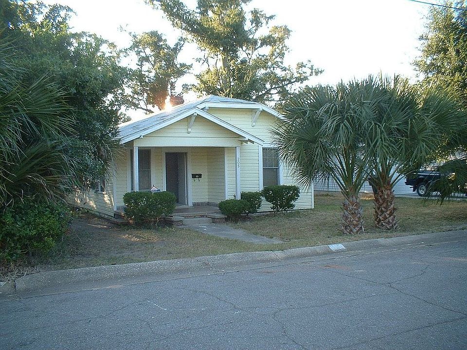 1st image of 205 N D St