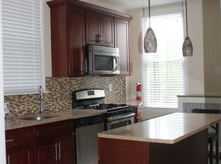 30 49th St, Weehawken, NJ 07086