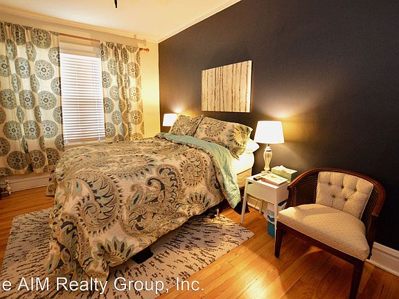 5th image of 1008 Curtiss St APT B2