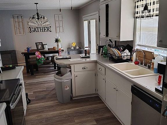4th image of 39774 Bernard Rd