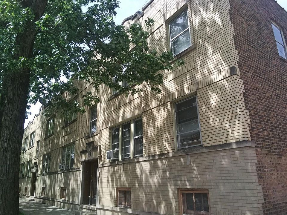 1st image of 3044 N Lockwood Ave #1