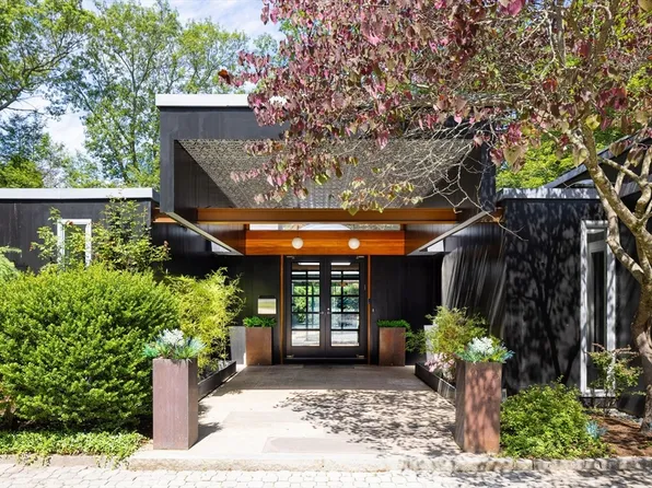 50 Crestwood Rd, Newton, MA 02465