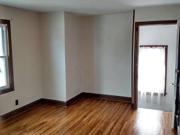 2nd image of 596 Englewood Ave Floor 2