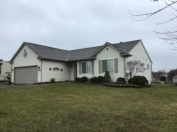 16540 Doe Dr NE, Cedar Springs, MI 49319