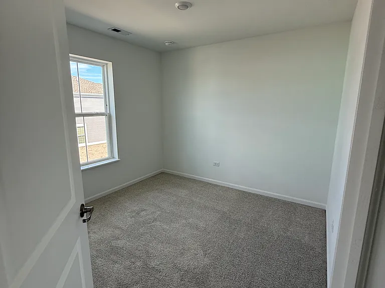 2236 Stonegate Rd — Photo 6