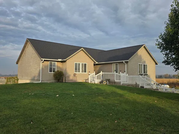 1136 S Carter Rd, Midland, MI 48642