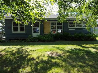 588 1st St, Dundee, MI 48131