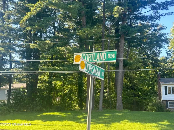 1 Dorsman Drive, Clifton Park, NY 12065