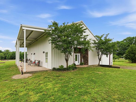 2nd image of 11 Hillard Ln
