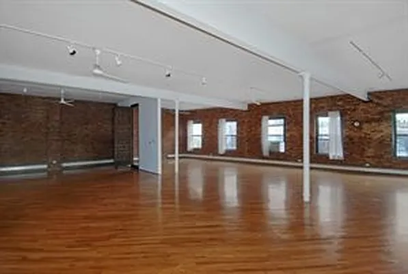 Sold by Douglas Elliman | media 21